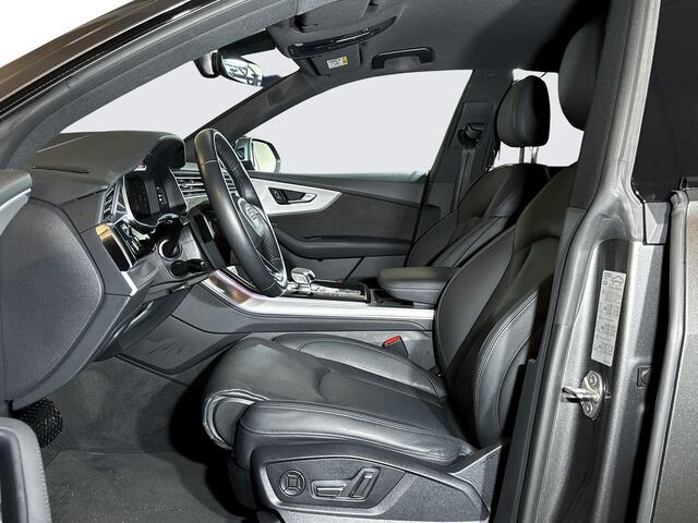 Audi Q8 55 340pk TFSI e quattro Pro Line Plus / Assistentiepakket Tour - City - Parking plus / Matrix-led
