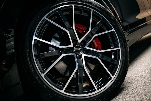 Audi Q8 60 TFSI e quattro Pro Line S Competition Z.G.A.N Q8 60 TFSI Carbon pack