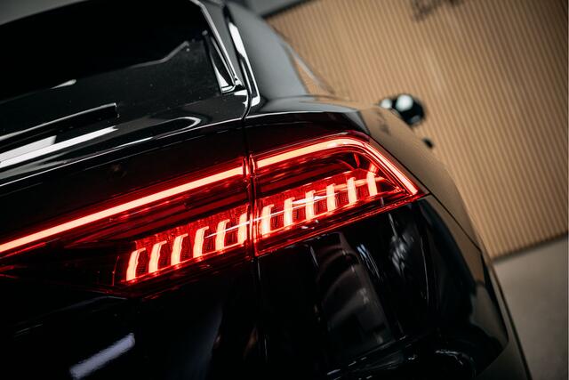 Audi Q8 60 TFSI e quattro Pro Line S Competition Z.G.A.N Q8 60 TFSI Carbon pack