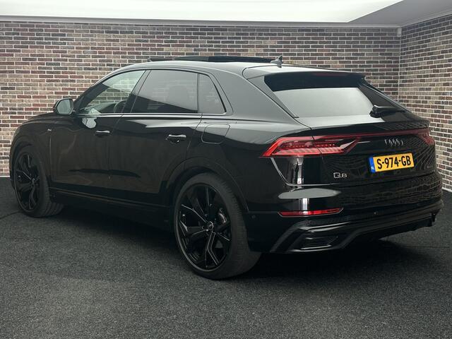 Audi Q8 55 TFSI e quattro Pro Line Plus Panorama Bang & Olufsen Head