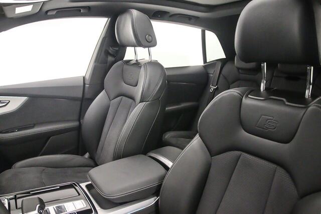 Audi Q8 55 TFSI e Pro Line S | Pano | Head Up | B&O | 360Cam | Tour Pack | Matrix | Trekhaak | Parkingassist | Stuurverwarming | S-Line | 21 inch |