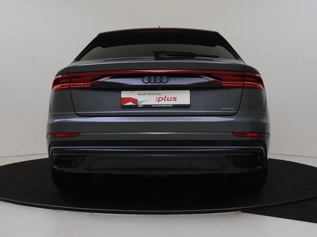 Audi Q8 55 TFSI e quattro Pro Line S | Panoramadak | Luchtvering | Trekhaak | Bang & Olufsen | 360 camera | Stoel- en stuurwielverwarming | Parkeerassistent | LED matrix verlichting | Optiek zwart Plus |