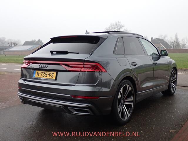 Audi Q8 50TDI S-LINE HEADUP/22''/MASSAGE/VENTILATIE/SOFTCLOSE/360*CAMERA