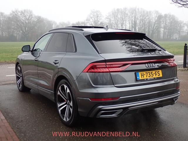Audi Q8 50TDI S-LINE HEADUP/22''/MASSAGE/VENTILATIE/SOFTCLOSE/360*CAMERA