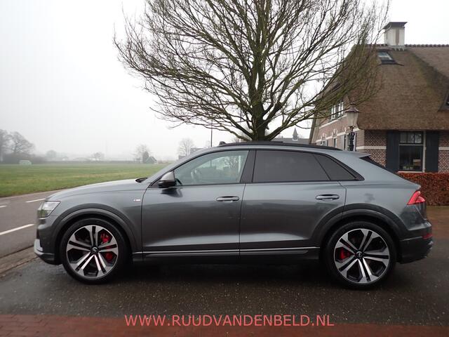 Audi Q8 50TDI S-LINE HEADUP/22''/MASSAGE/VENTILATIE/SOFTCLOSE/360*CAMERA