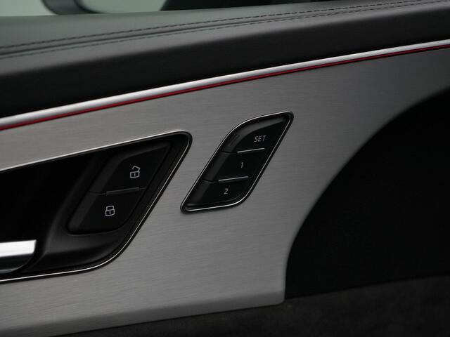 Audi Q8 60 TFSI e quattro Pro Line S Competition | Panoramadak | Leder | Nachtzicht | Geheugen-/massagestoelen | Head-up display | Bang & Olufsen