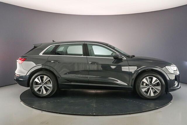 Audi Q8 e-tron 50 quattro Edition 95 kWh | Luchtvering | Adapt. Cruise | Camera | MMI Plus | Audi Sound | Full Led | 19 Inch |