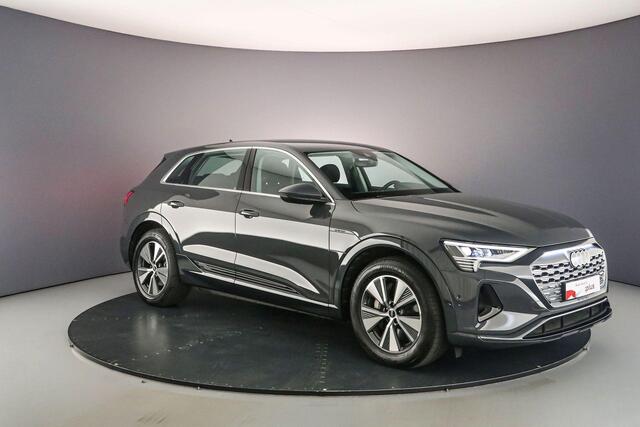 Audi Q8 e-tron 50 quattro Edition 95 kWh | Luchtvering | Adapt. Cruise | Camera | MMI Plus | Audi Sound | Full Led | 19 Inch |