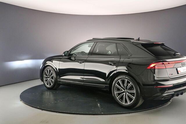 Audi Q8 55 TFSI e quattro Pro Line S | Pano | B&O | Head Up | Trekhaak | Adapt. Cruise | Ambient Plus | 4-wielbesturing |