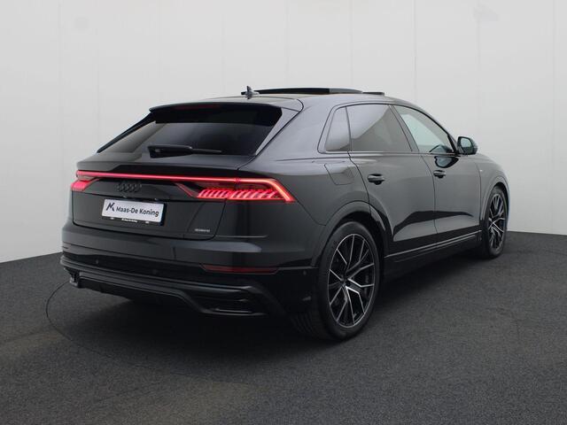 Audi Q8 55 TFSIe 280kW/381PK quattro S Line · Leder · Luchtvering · Panoramadak
