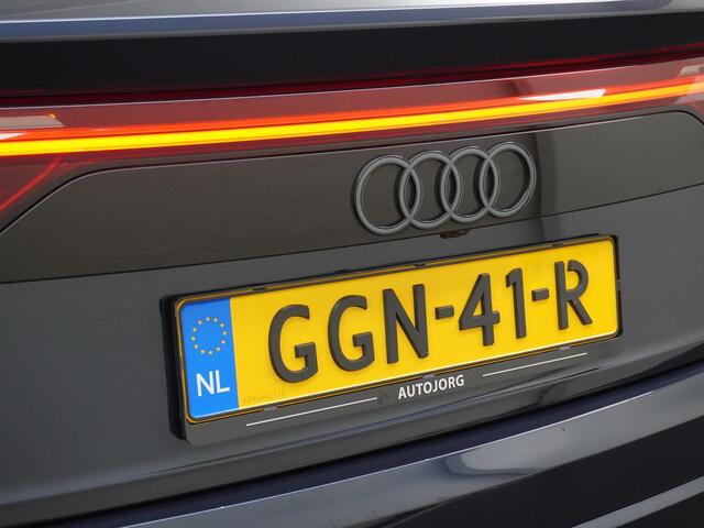 Audi Q8 60 TFSI e quattro Pro Line S Competition Trekhaak | NL Auto | Panorama Dak |