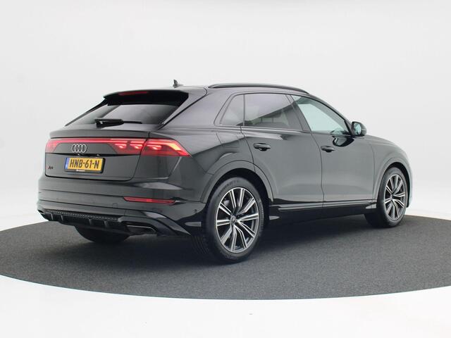 Audi Q8 55 TFSi e 394 Pk Automaat quattro S-Line | HD Matrix LED | Vierwielbesturing | B&O Audio | Trekaak | Panoramadak | Zwart Optiek | Luchtvering | 18.804 Km!!