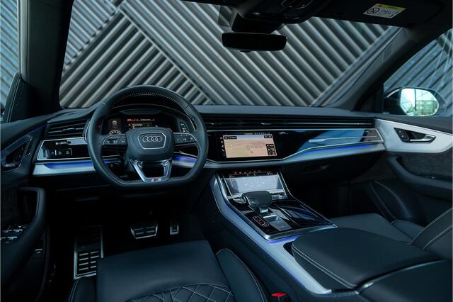 Audi Q8 55 TFSI quatto S-Line Panodak S-Stoelen Head-up Matrix B&O