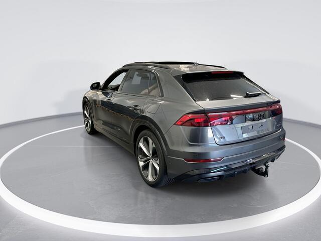 Audi Q8 60 TFSIe 490pk Quattro Pro Line S Competition · Luchtvering · 360 Camera · Servosluiting · Panoramadak · Elek. trekhaak · Stoelventilatie · 22'' Inch · Garantie t/m 12-02-2028 of 90.000km