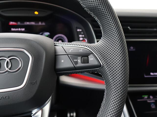 Audi Q8 60 TFSI e quattro Pro Line S Competition | 490 PK | SoH 100% | Panoramadak | Vierwielbesturing | Head-Up display | Trekhaak | 22" velgen | HD Matrix LED koplampen |