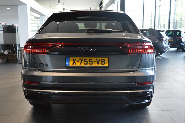 Audi Q8 60 TFSI e quattro Pro Line S Competition pano trekhaak 23 inch !!