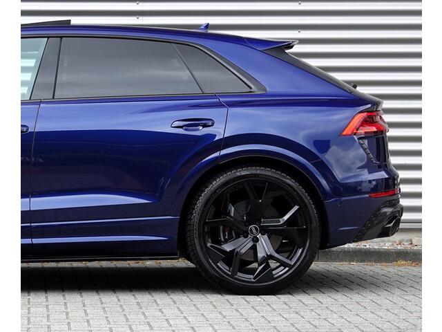 Audi Q8 4.0 TFSI RS Q8 quattro | Pano | Keramisch | Carbon | Trekhaak | HUD | B&O | RS Dynamic Plus |