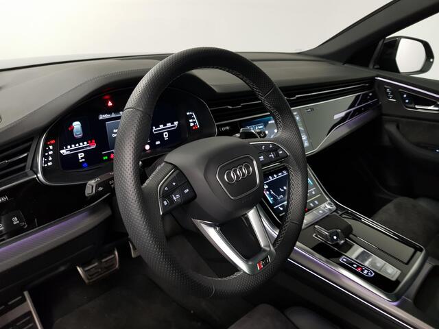 Audi Q8 4.0 TFSI RS Q8 Quattro 600pk! | Panoramadak | Navigatie | Electrische achterklep | Led