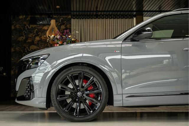 Audi Q8 60 TFSI e Competition | 5 jaar garantie | Alcantara hemel | Softclose | Trekhaak | 360 | HUD |