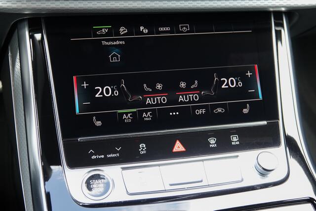 Audi Q8 60TFSI-e 490Pk | S-Line | S-Sportstoelen | Quattro | 360° Camera | Luchtvering | Panoramadak | 23''