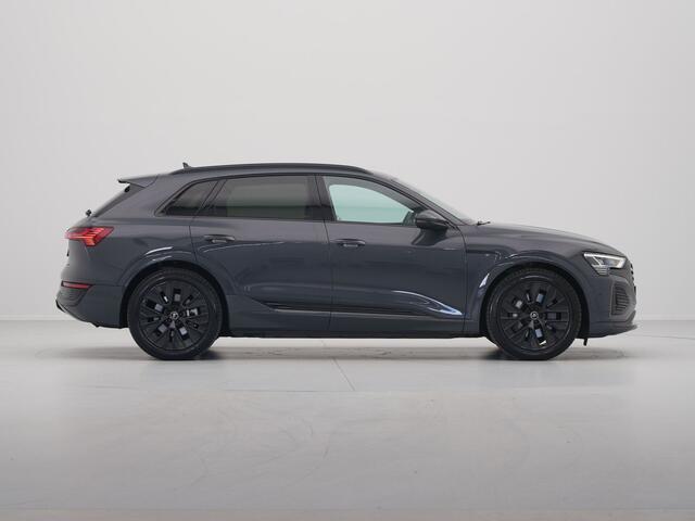 Audi Q8 e-tron 55 quattro S-Line Edition Competition 115 kWh 408pk Panorama Navigatie Camera Stoelverwarming Luchtvering Memory Seats