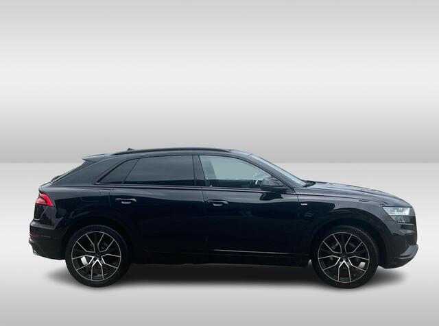 Audi Q8 50 TDI quattro Pro Line S / Trekhaak / Panoramadak / 360Camera / 22'' / Luchtvering / B&O / Softclose / Sfeerverlichting / Dodehoek / Stoelverwarming / DAB / ACC