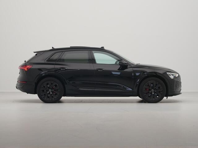 Audi Q8 e-tron 55 quattro S-Line Edition 115 kWh 408pk Panorama Navigatie Camera Matrix led