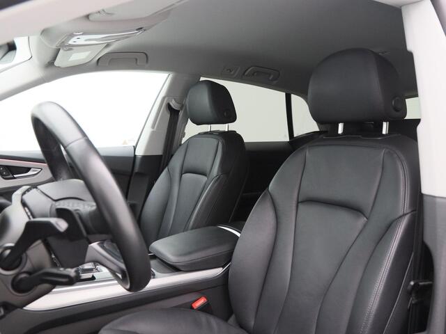 Audi Q8 55 TFSi e 381 Pk Automaat | Full LED | Leder | Navi | Adapt. Cruise | Trekhaak | Elek. Achterklep | 22 Inch | 54.382 Km!!
