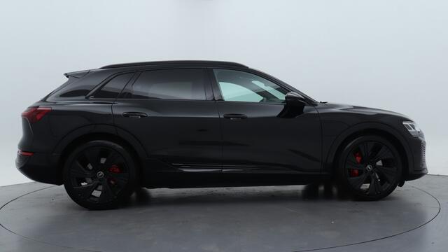 Audi Q8 e-tron 55 quattro S Edition 115 kWh | Panoramadak | 22" LMV | Sportstoelen Plus |