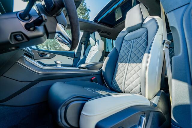 Audi Q8 60 TFSI e 557pk quattro ABT Competition | ABT HR23 | Advanced onderstel | Audi Exclusive | Stoelventilatie + Massage | Sportstoelen plus | Servosluiting | Trekhaak | Sportstoelen plus | Head up | Assistentiepakket plus