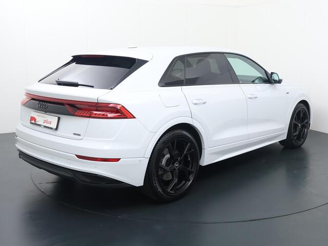 Audi Q8 55 TFSI e quattro Pro Line Advanced | 340 PK | SoH 97% | Automaat | Multifunctioneel stuurwiel | Cruisecontrol | Luchtvering |
