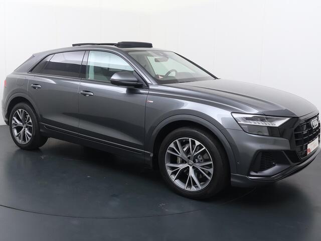 Audi Q8 55 TFSI quattro Pro Line Plus | 340 PK | Automaat | S-line | Adaptive Cruisecontrol | Stoelverwarming | Panoramadak |