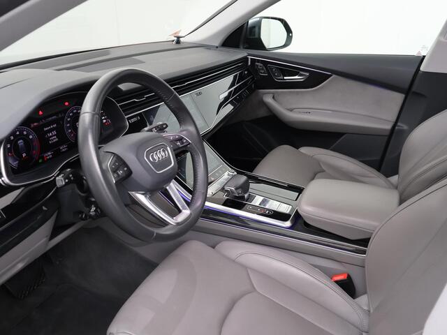 Audi Q8 55 TFSI quattro Pro Line Plus | 340 PK | Automaat | S-line | Adaptive Cruisecontrol | Stoelverwarming | Panoramadak |