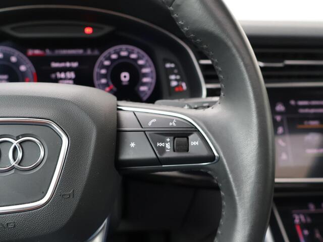 Audi Q8 55 TFSI quattro Pro Line Plus | 340 PK | Automaat | S-line | Adaptive Cruisecontrol | Stoelverwarming | Panoramadak |