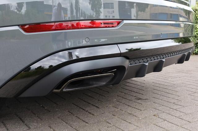 Audi Q8 60 TFSIe Nimbusgrey l Carbon l Volleder l Trekhaak