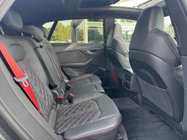 Audi Q8 55 TFSI quattro Pro Line S / Trekhaak / Panoramadak / 360Camera / Head-up / Luxe Leder / Carbon / 22'' / RS Seats / Keyless / Sfeerverlichting / Matrix LED / Stoelventilatie / Stuur+Stoelverwarming / DAB / ACC / Stoelm