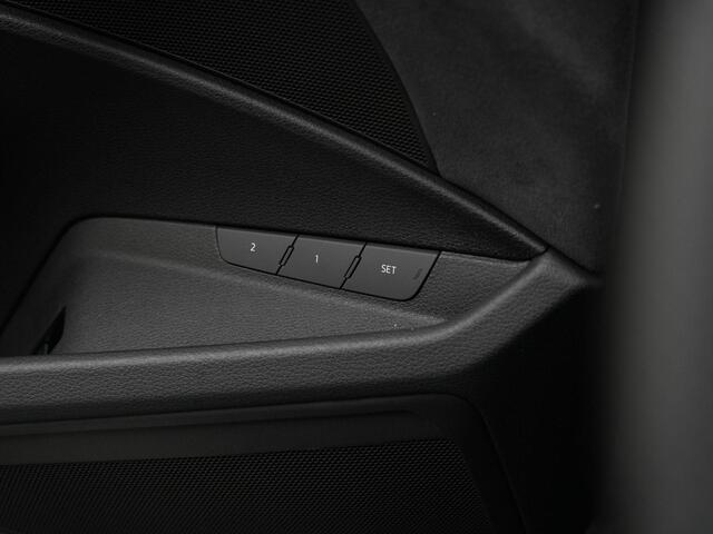 Audi Q8 e-tron 55 quattro Pro Line S 115 kWh 408 pk / S-Line | Panoramadak | Geheugenstoel | Matrix LED | Leder/alcantara | Achteruitrijcamera