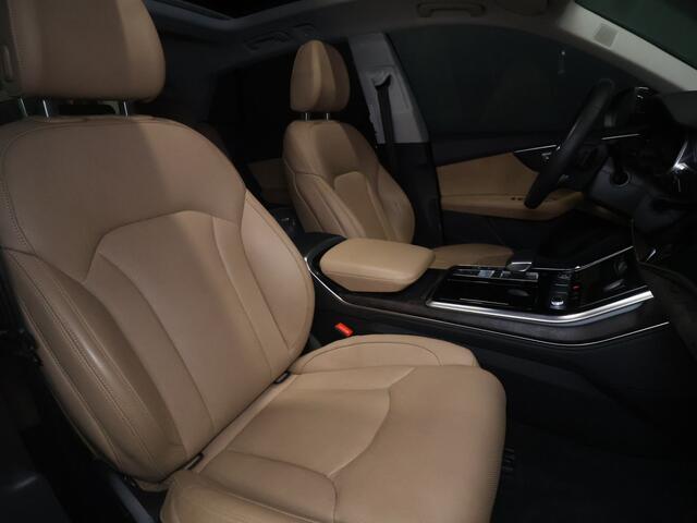 Audi Q8 55 TFSI e quattro Pro Line Plus [SCHUIFKANTELDAK, MEMORY SEATS, ADAPTIVE CRUISE CONTROL, PDC V+A, CAMERA, BANG & OLUFSEN, APPLE CARPLAY, ANDROID AUTO, NIEUWSTAAT]