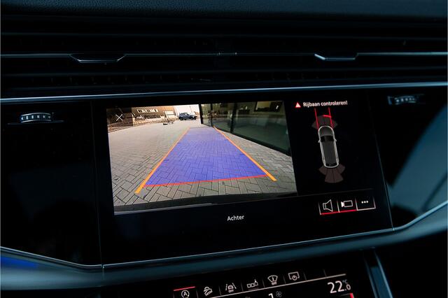 Audi Q8 55 TFSI quatto S-Line Panodak S-Stoelen Head-up Matrix B&O