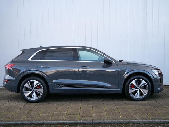 Audi Q8 e-tron 50 quattro S Edition 95 kWh 340 Pk Automaat Navi / Leer / DAB / Apple Carplay / Massage stoel