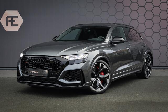 Audi Q8 RS Q8 quattro | RS DYNAMIC PACK 305KM/H | KERAMISCH | B&O 3D | 4W-BESTURING | PANORAMADAK | STOELKOELING/VERWARMING/MASSAGE | 23" | ELEK. TREKHAAK | SPORTUITLAAT | SOFTCLOSE | ETC. RSQ8