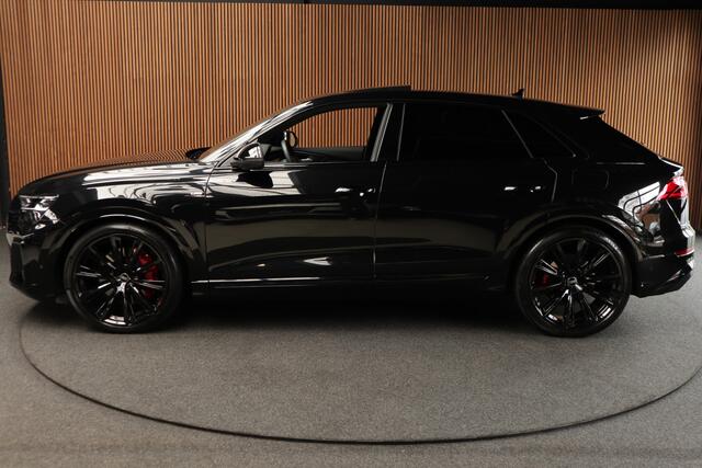 Audi Q8 60 TFSI e quattro Pro Line S Competition 360 ° HUD B&O Panodak ACC Leer 23'' LM velgen Memory seats Carbon Climate voor en achter PDC Elektr. uitklapbare trekhaak Stoelverwarming voor & achter Niveauregeling (NIEUW!) Fabrieksgarant
