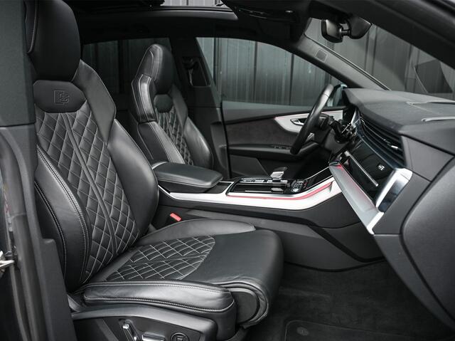 Audi Q8 60 TFSI e QUATTRO PRO LINE S COMPETITION | SUPER SPORT STOELEN | KEYLESS | B&O SOUDN | PANORAMADAK | ADAPTIVE CRUISE | NACHTZICHT PAKKET | STOEL- EN STUURVERWARMING | AMBIANCE INTERIEUR | HEAD-UP | LUCHTVERING | EL. TREKHAAK