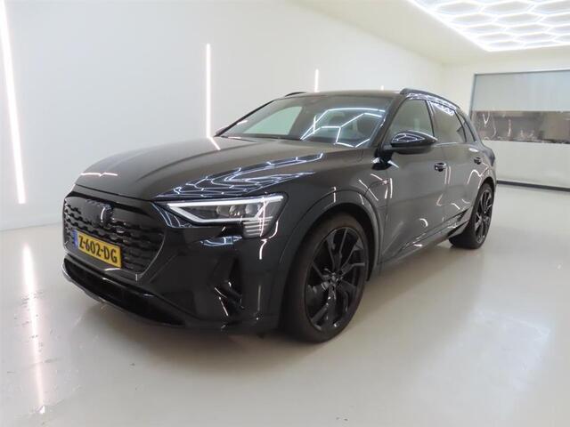 Audi Q8 e-tron 50 quattro Advanced Edition 95 kWh | Afn trekhaak | Virtual Cockpit+ | Luchtvering | CarPlay | Adap Cruise | S-line 22" LM | Elek stoelen | Zwart Optiek | Full led | Org NL