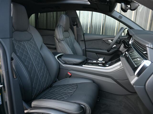Audi Q8 60 TFSI e Competition · Audi Exclusive · S-seats met massage · Panoramadak · Adaptive cruise · Stoelverwarming en ventilatie · Ambiance interieur · B&O audio · Soft close · 360 Camera · Elektr. trekhaak · Carbon inleg · Head up · 5 jaar garantie