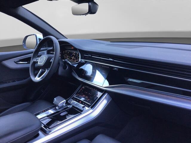 Audi Q8 55 TFSI e quattro Pro Line S ACC Trekhaak Luchtvering Panoramadak Head-Up 21 Inch Memory