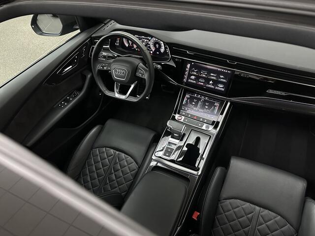 Audi Q8 SQ8 4.0 V8 | RS-Stoelen | Panorama | Massage | Ventilatie | 23'' | B&O Sound | Trekhaak | Bovag Garantie | Carbon | Luchtvering | Black-Optic | Nw.Pr, 220733,= | Memory | Leder | Matrix-LED | Carplay | 57800,= ex bpm en btw export | BTW Auto 81300,= ex b