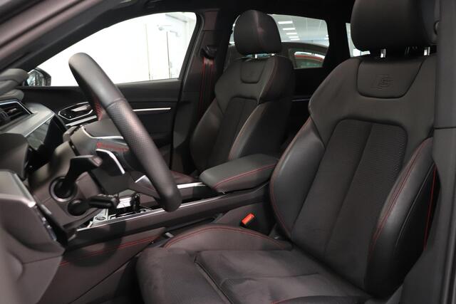 Audi Q8 e-tron 50 quattro S Edition 95 kWh | Panoramadak | SoH 94% | Elektr stoelen | Luchtvering | LED verlichting |