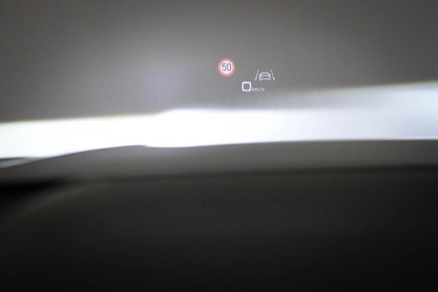 Audi Q8 55 TFSI quattro Pro Line Plus | PANORAMADAK | NACHTZICHT | HEAD UP | SFEERVERLICHTING | SOFTCLOSE | TREKHAAK | 22"