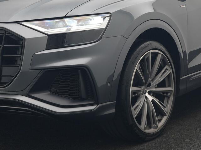 Audi Q8 55 TFSI e Quattro 2x S Line Black Optic Plug In Hybrid 381pk Dealer O.H. PHEV | Trekhaak Af Fabriek | Luchtvering | Panodak | Bang & Olufsen Sound | Camera | Alcantara Sportstoelen Verwarmd | 23"L.M | Virtual | Navigatie | DAB |